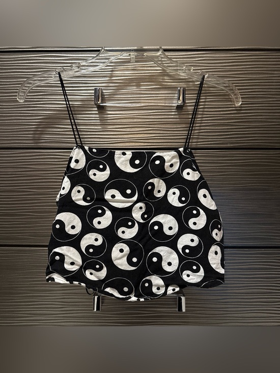 Rue21 Tops - Rue21 Yin Yang Print Tank Top - Black & White